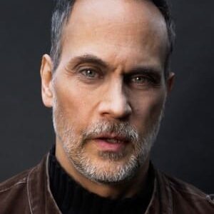 تصویر هنرمند Todd Stashwick