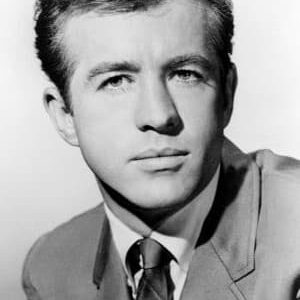 تصویر هنرمند Clu Gulager