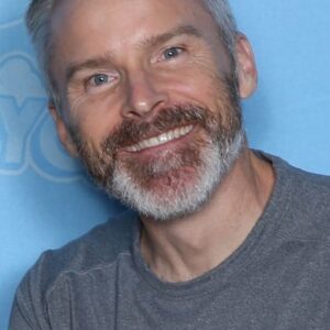 تصویر هنرمند Roger Craig Smith