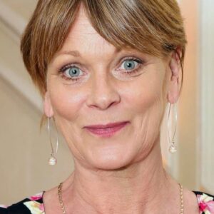 تصویر هنرمند Samantha Bond