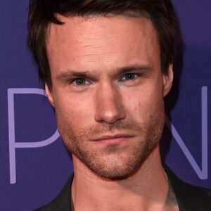 تصویر هنرمند Hugh Skinner