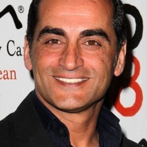 تصویر هنرمند Navid Negahban